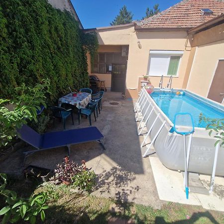Appartement Nikodijevic à Vrsac Extérieur photo