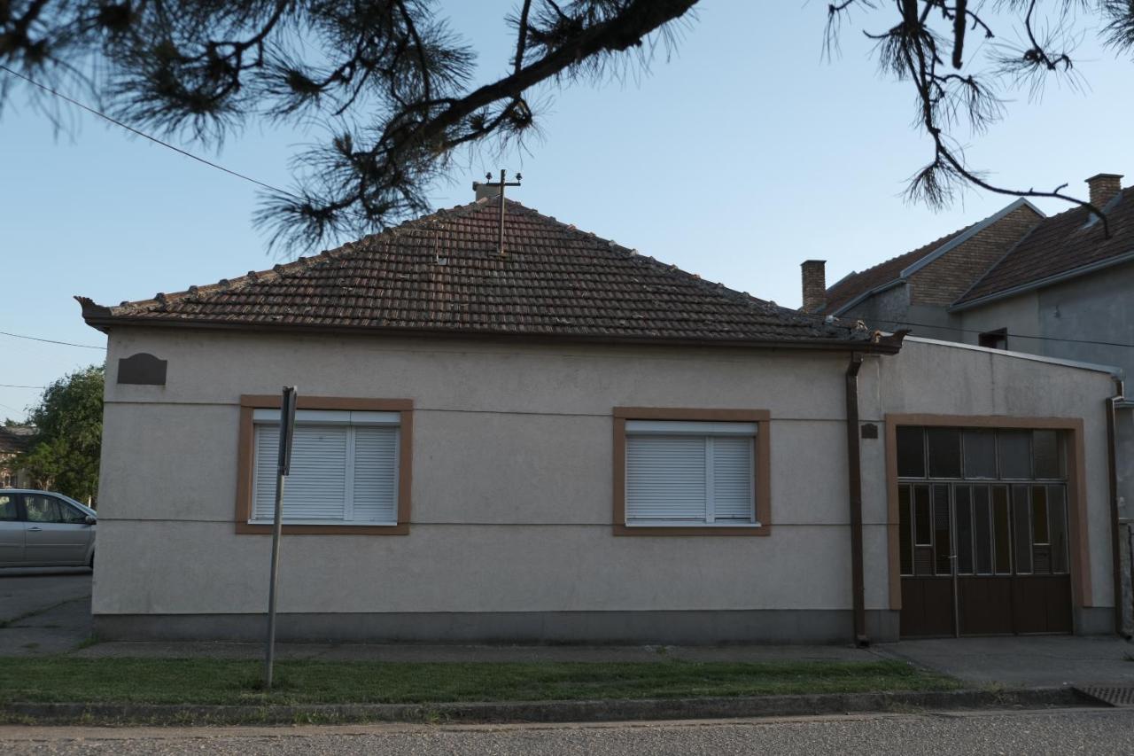 Appartement Nikodijevic à Vrsac Extérieur photo