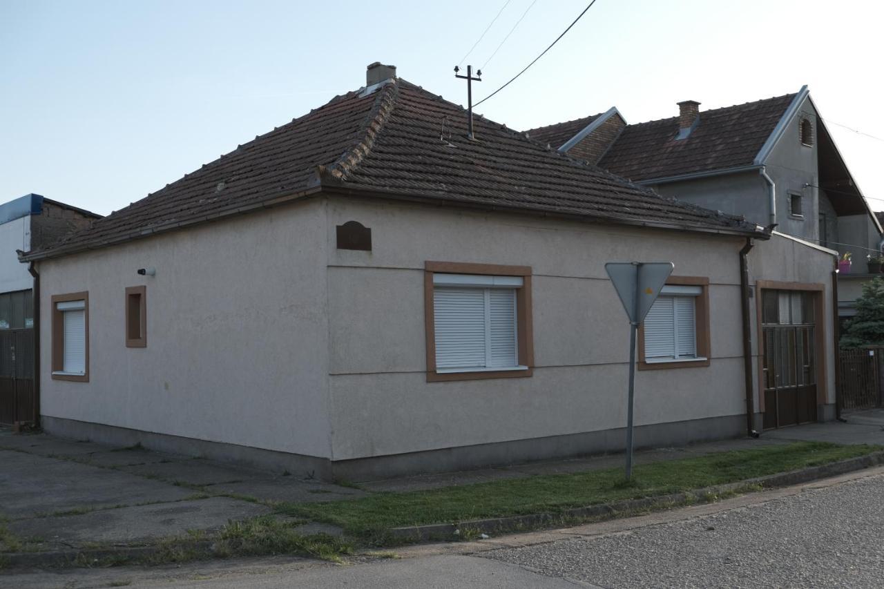Appartement Nikodijevic à Vrsac Extérieur photo