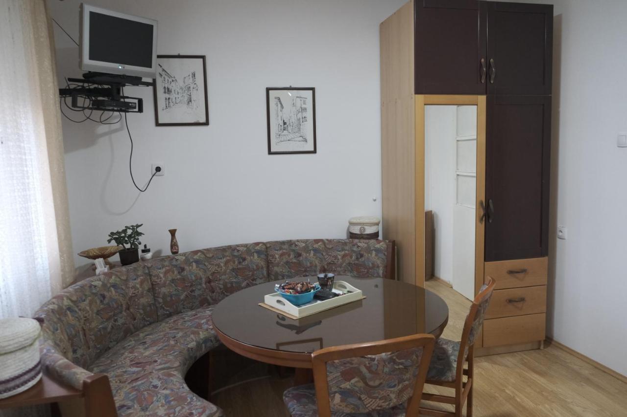 Appartement Nikodijevic à Vrsac Extérieur photo