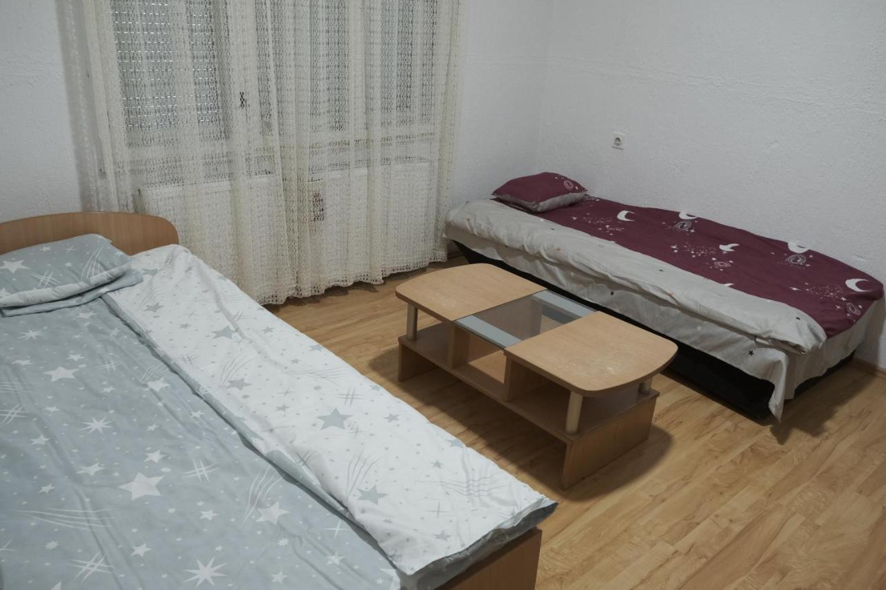 Appartement Nikodijevic à Vrsac Extérieur photo